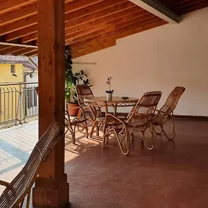 Le Rustiche Foresteria , Dello Italie
